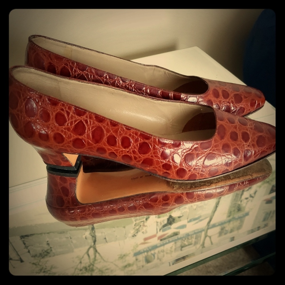 Vintage Crocodile Salvatore Ferragamo pumps